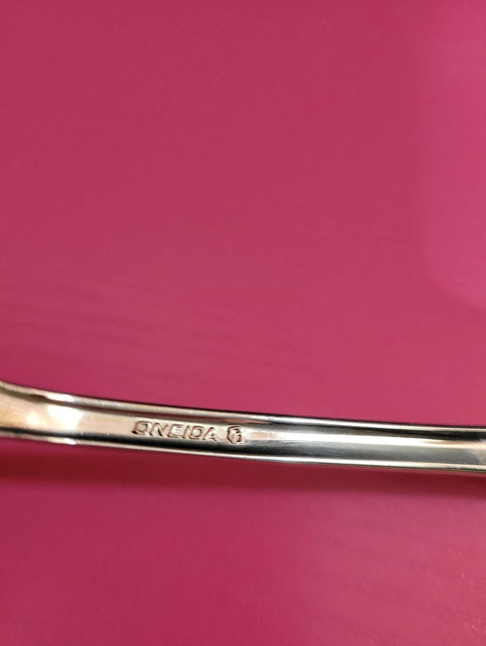 Oneida Golden Damask Rose Soup Spoon Stainless Gold Accent (1393)